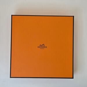 Hermès Paris Orange Presentation Gift Box Empty w/ Insert 6x6x1.25